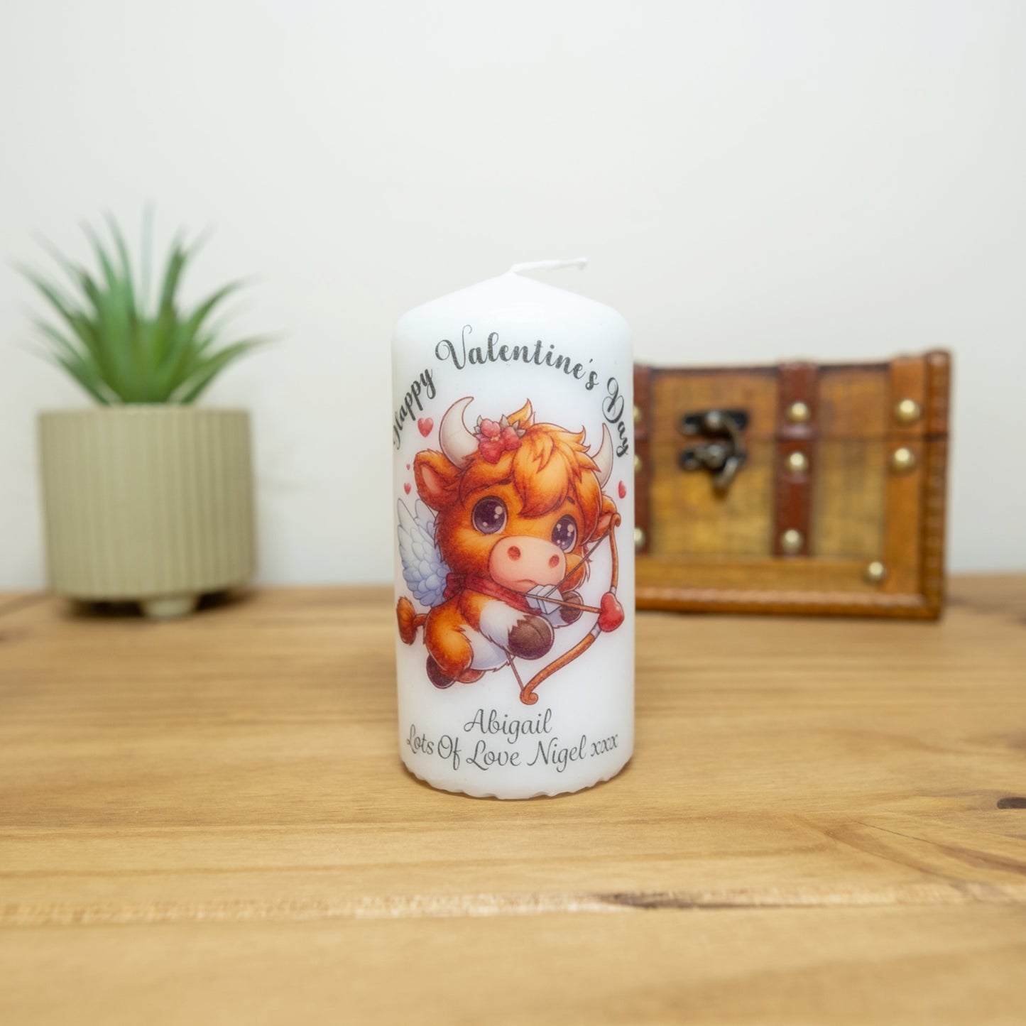PERSONALISED 12CM CUTE HIGHLAND COW VALENTINE CANDLE P056